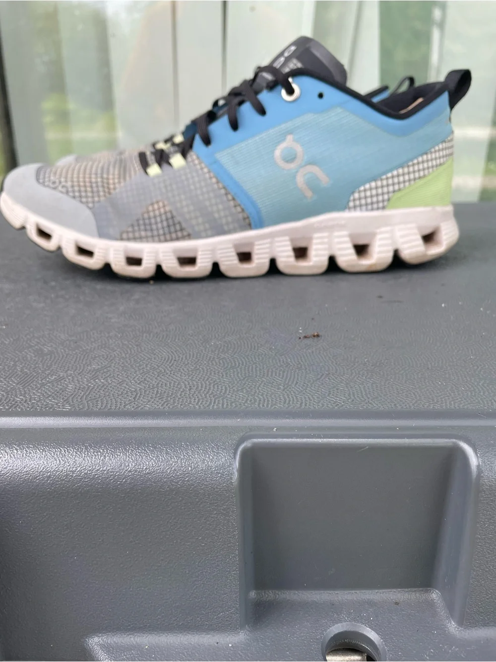 On Clouds X Shift Women’s size 8.5